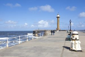 whitby pier 4 sm.jpg